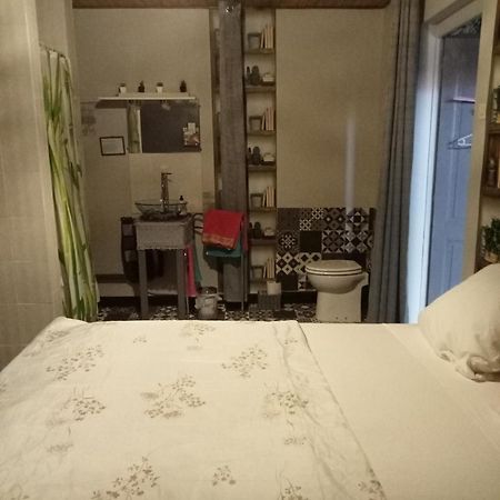 Le Repaire Des Ecureuils Bed and Breakfast Bourg-Argental Εξωτερικό φωτογραφία