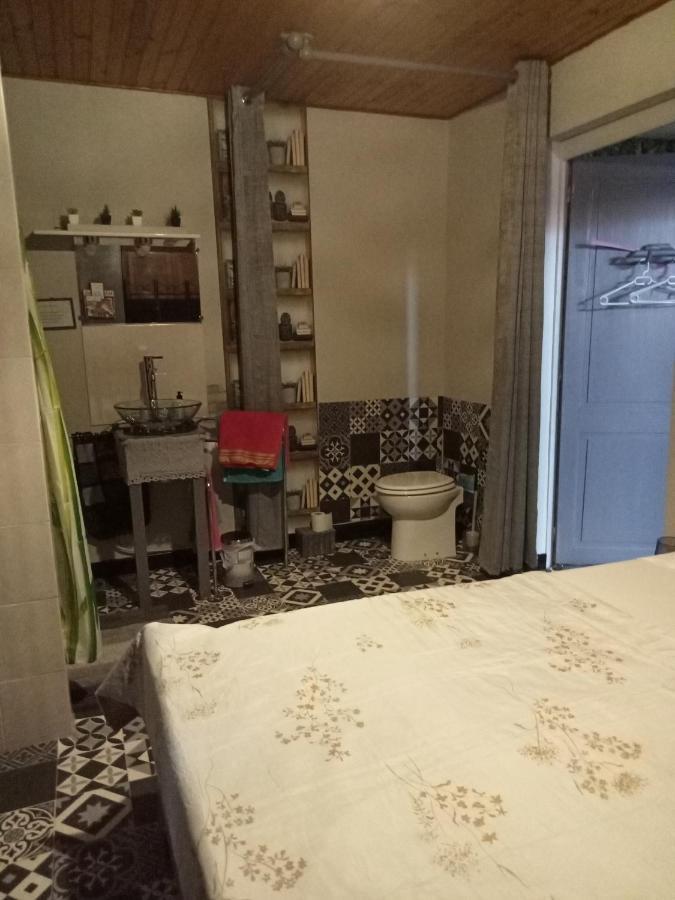 Le Repaire Des Ecureuils Bed and Breakfast Bourg-Argental Εξωτερικό φωτογραφία